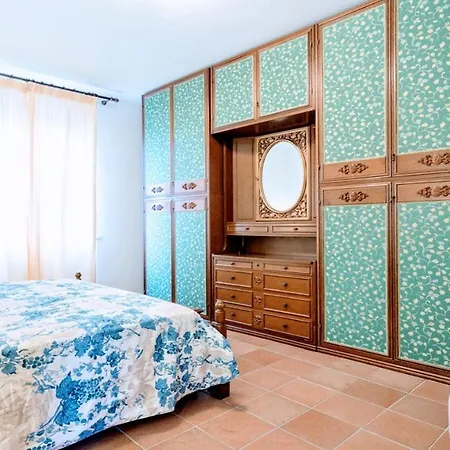 Villa Vallocchia - Sleeps 18 Exclusive Poolgrounds 3 Villa *