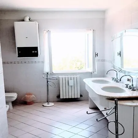 Villa Vallocchia - Sleeps 18 Exclusive Poolgrounds 3 Borgiano (Perugia)