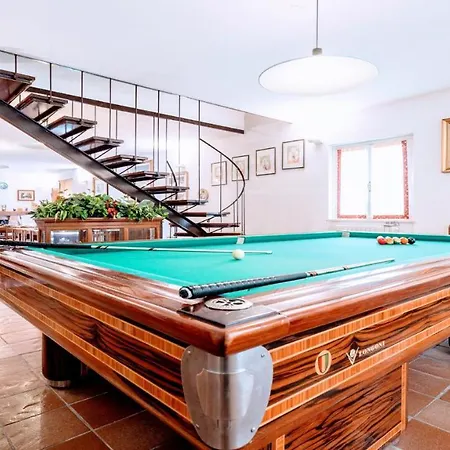 Villa Vallocchia - Sleeps 18 Exclusive Poolgrounds 3