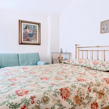 Villa Vallocchia - Sleeps 18 Exclusive Poolgrounds 3