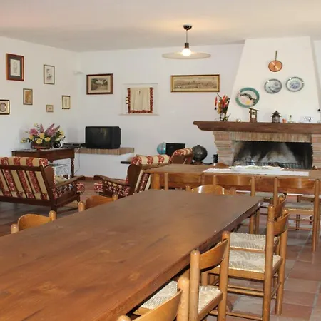 Villa Vallocchia - Sleeps 18 Exclusive Poolgrounds 3